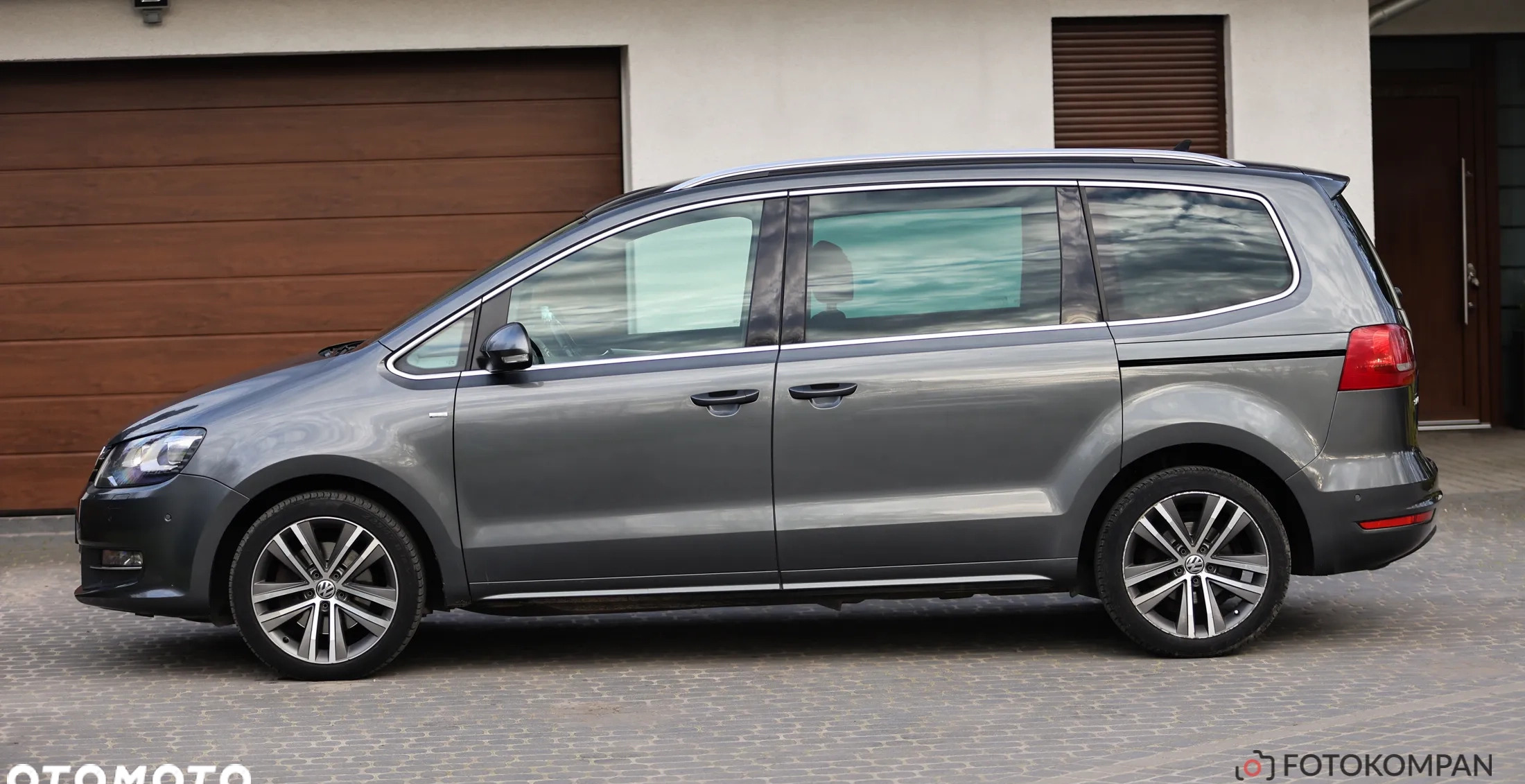 Volkswagen Sharan cena 57500 przebieg: 262418, rok produkcji 2014 z Jaworzno małe 781